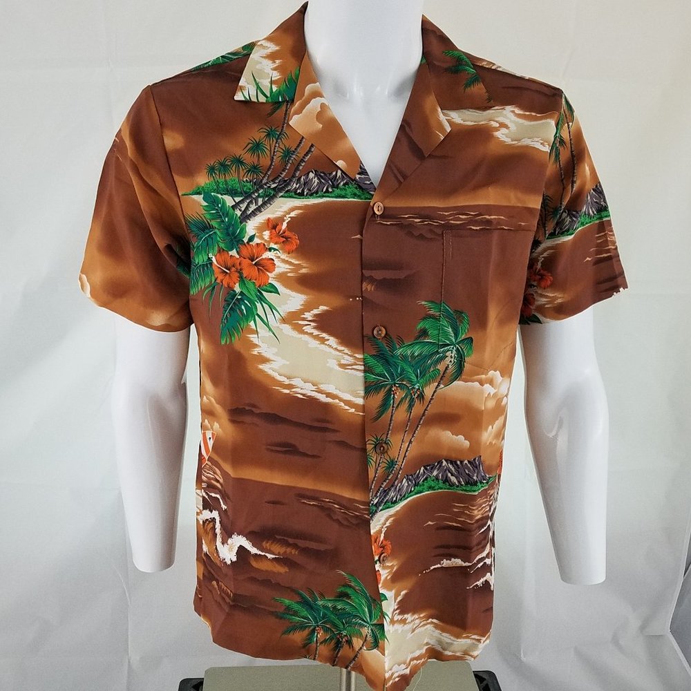 Made in Hawaii VTG Hawaiian Shirt 100% Polyester M